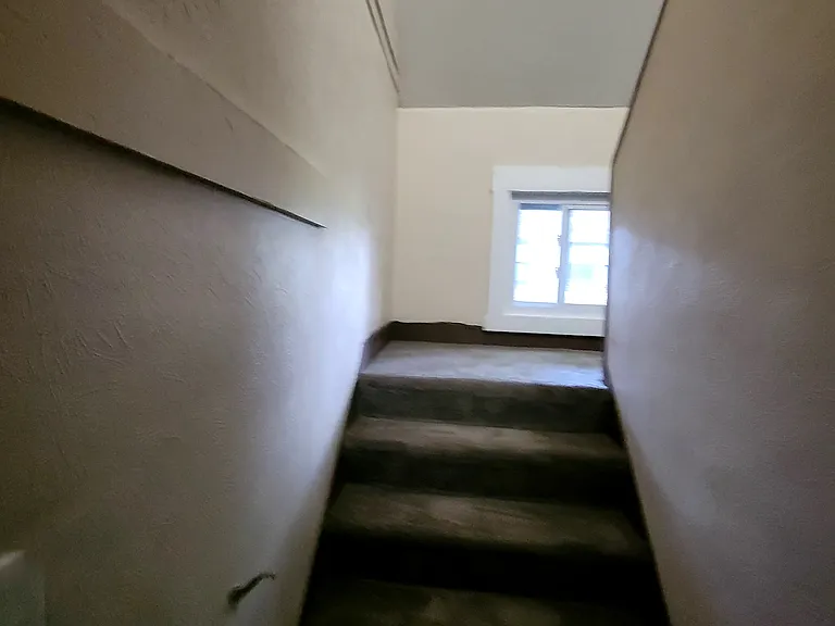 2266 Grandview Ave — Photo 40