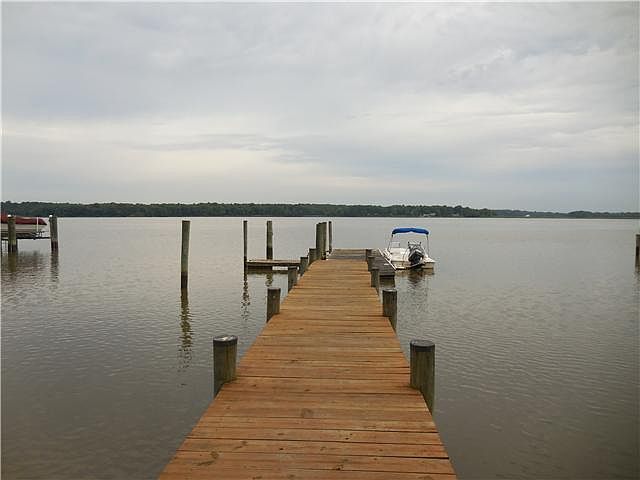 Pier with Floating Platform