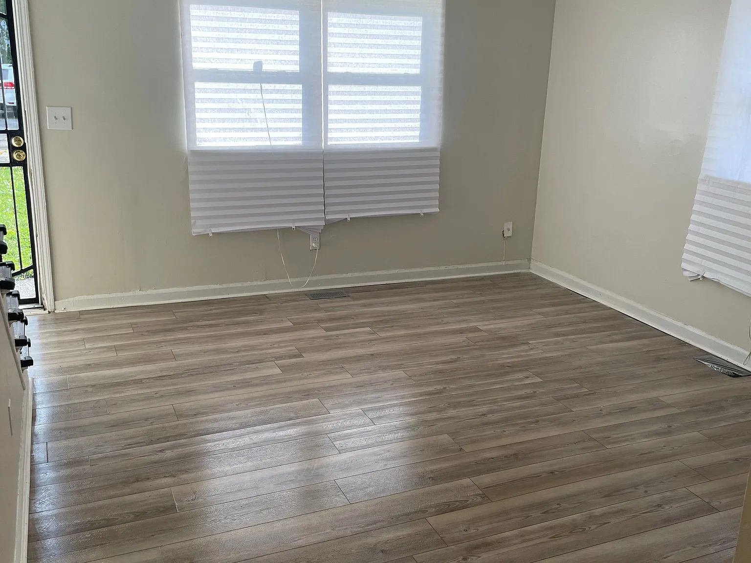 2 bed, 1.5 bath, 1000 sqft, $1,000 — Photo 3