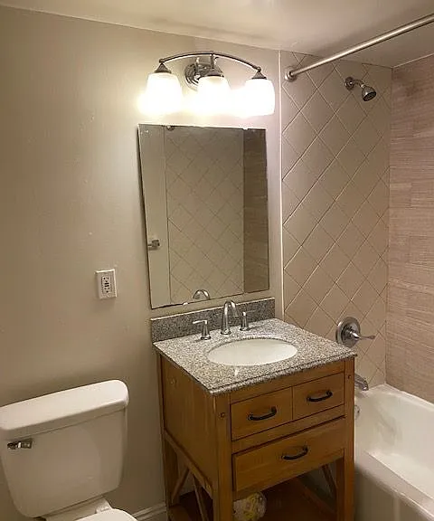 3001 NW 14th St #3 — Photo 10
