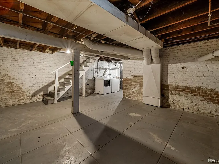 1214 E 10th Ave — Photo 33