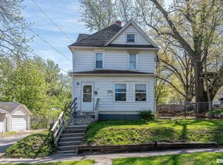 1413 Carey Ave, Davenport, IA