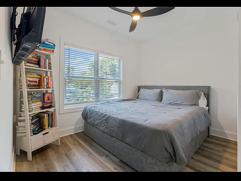 80 Burbank Dr NW — Photo 7