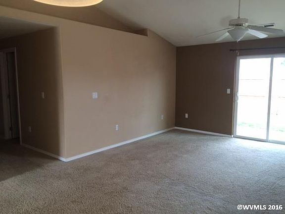 5th image of 4045 Dunlap Ave NE