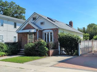 48-79 187th St, Flushing, NY 11365