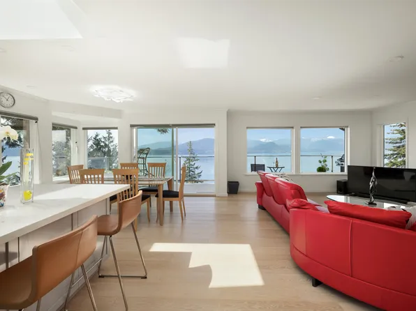 250 Kelvin Grove Way, Lions Bay, BC V0N 2E0
