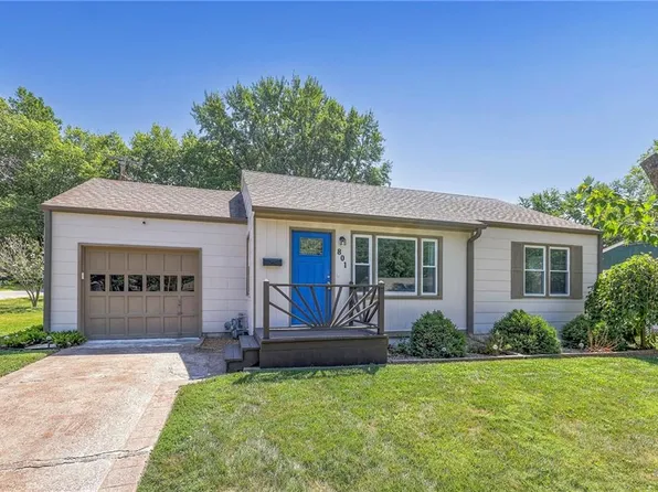 801 Park Ln, Harrisonville, MO 64701