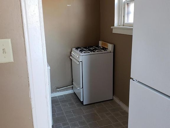 4th image of 1630 H St APT A6