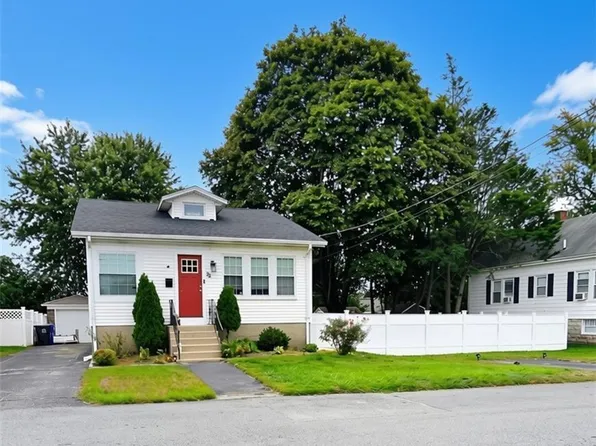 22 Elder Ave, Riverside, RI 02915