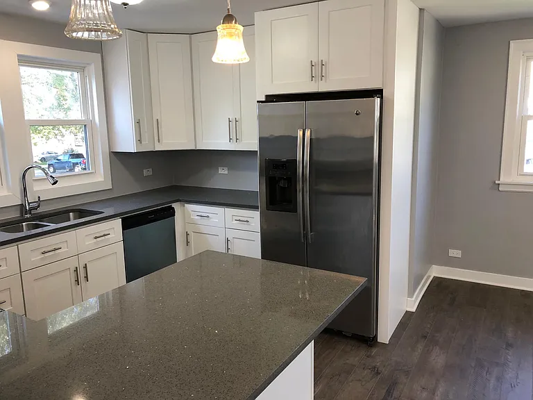 2629 W 89th Pl — Photo 3