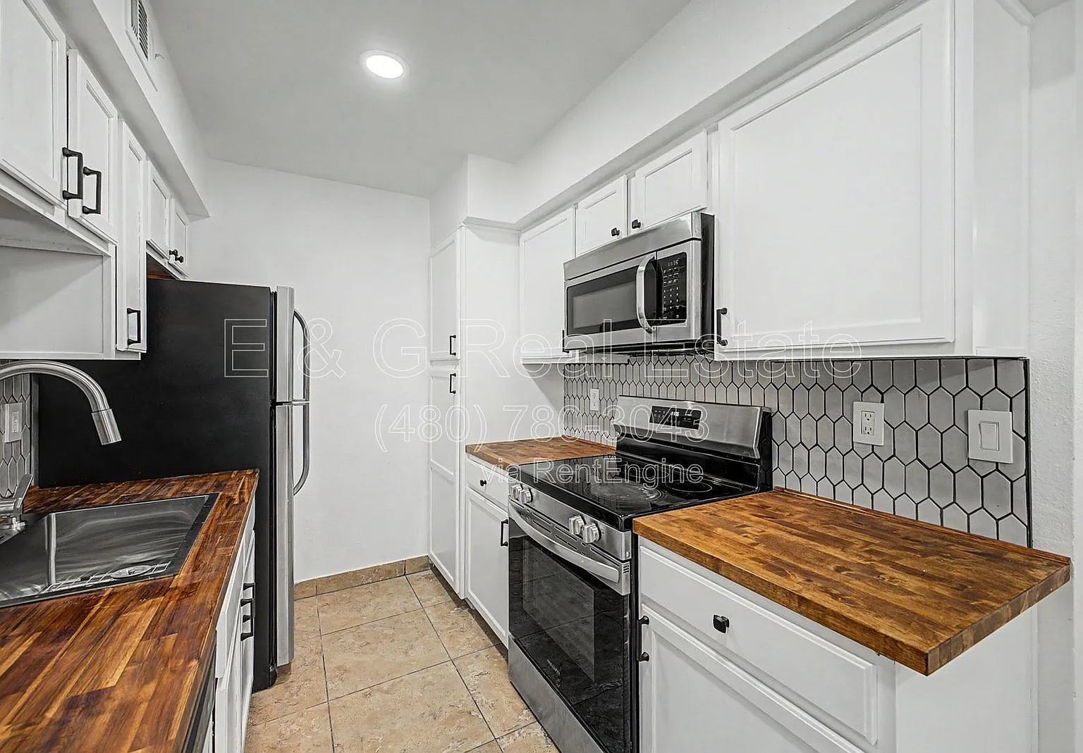 2 bed, 2.0 bath, 874 sqft, $1,695 — Photo 1