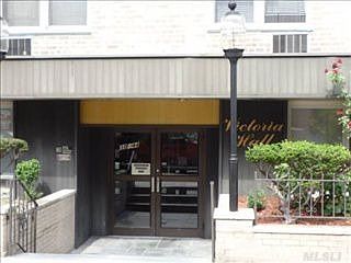 3rd image of 3044 29th St APT 6R
