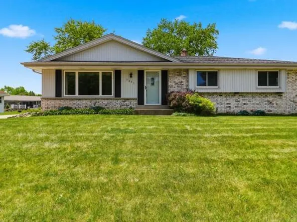 7431 S Logan AVENUE, Oak Creek, WI 53154