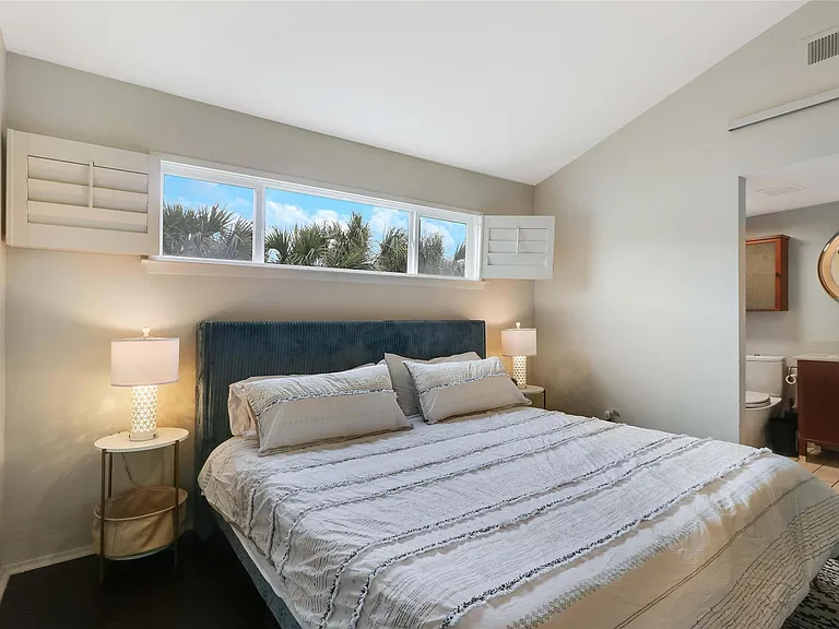 1818 S Lakeshore Blvd #32 — Photo 8