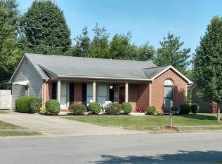 601 Pocahontas Trl, Versailles, KY 40383