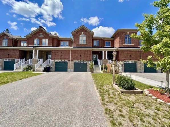 26 Greenwood Dr, Essa, ON L3W 0N5