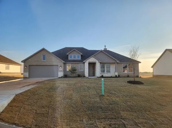 135 Clear Creek Ln, Rhome, TX 76078
