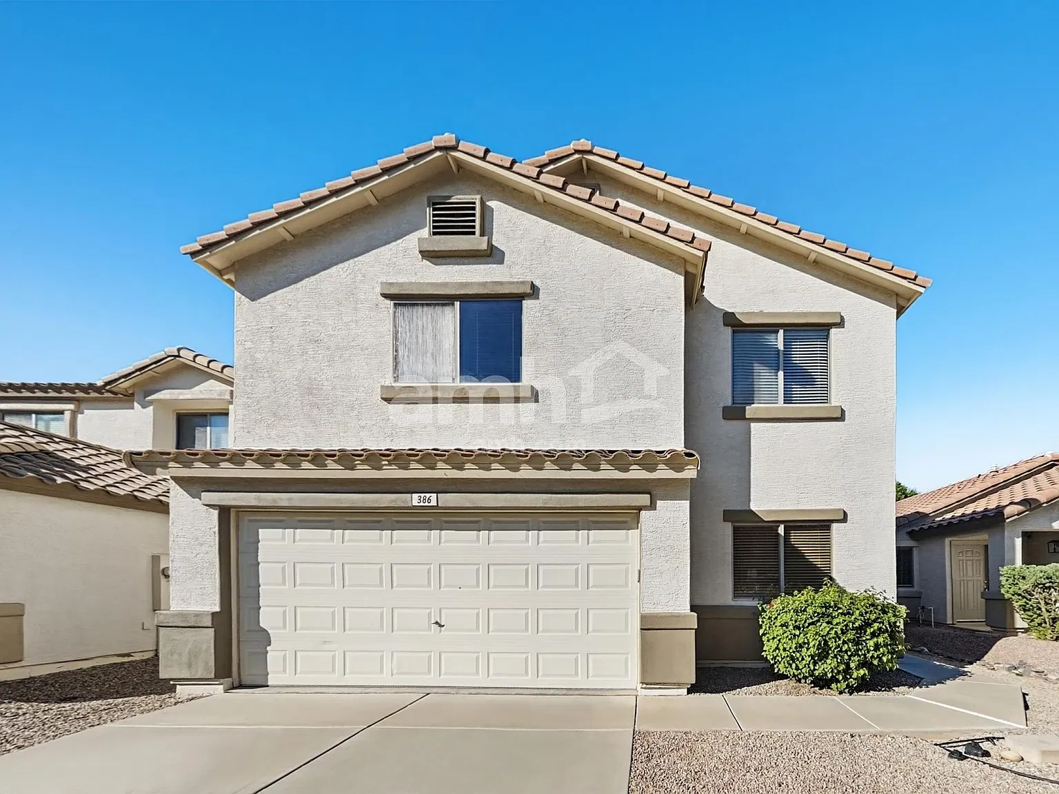 4 bed, 2.5 bath, 2184 sqft, $2,120 — Photo 1