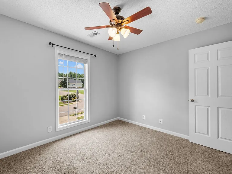 4433 Taylor Hall Ln — Photo 21