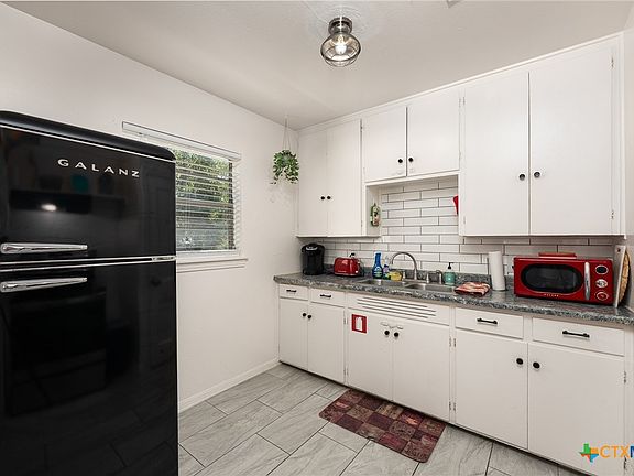 5th image of 1802 N 10th St