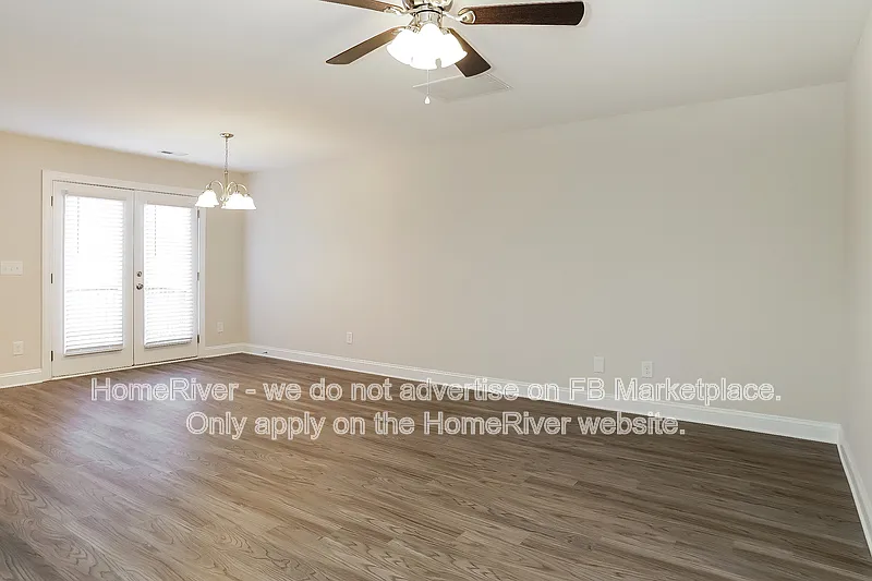 Building Photo - 302 Beaumont Cir