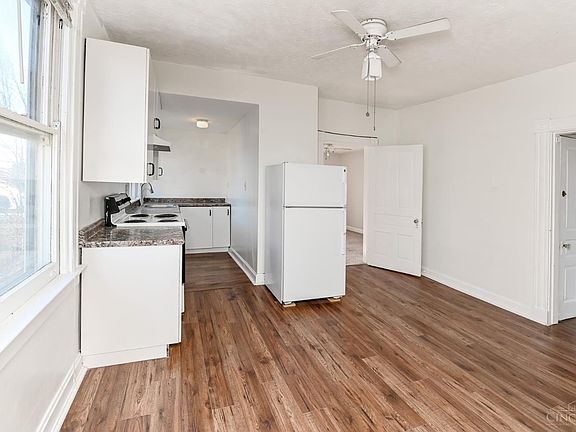 5th image of 4025 Deer Park Ave