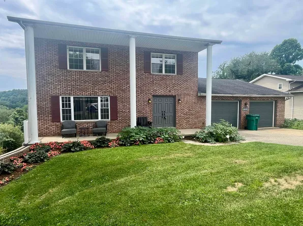 1825 Martha Ave, Fairmont, WV 26554