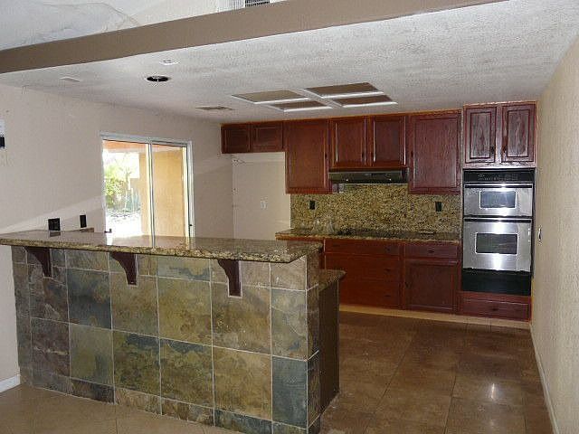 1st image of 78730 Avenida La Jarita