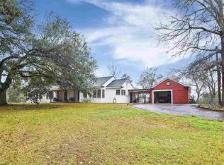 25389 Country Club Rd, Gladewater, TX 75647