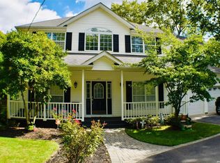 131 Pond Path, Lake grove, NY 11755