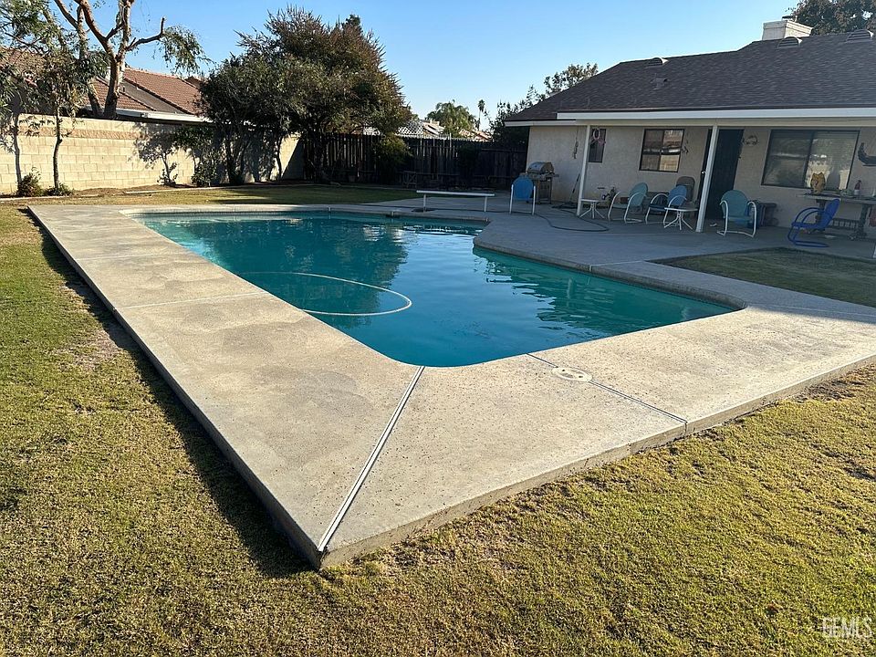 2nd image of 2304 Summer Hill Ct