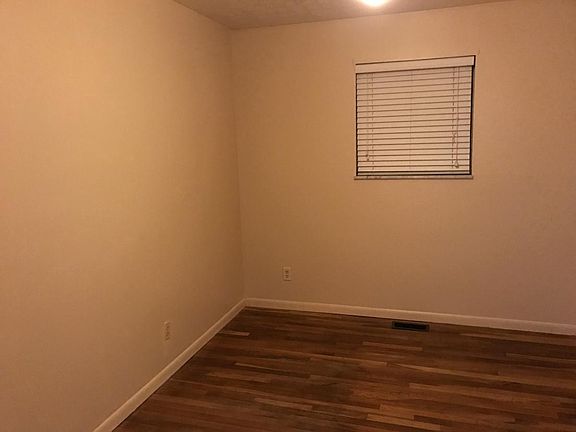 5th image of 1804 Beechwood Dr