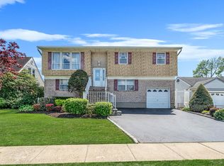 41 Lafayette Ave, Bethpage, NY 11714