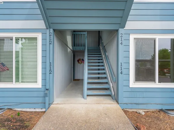2330 SE Brookwood Ave APT 114, Hillsboro, OR 97123