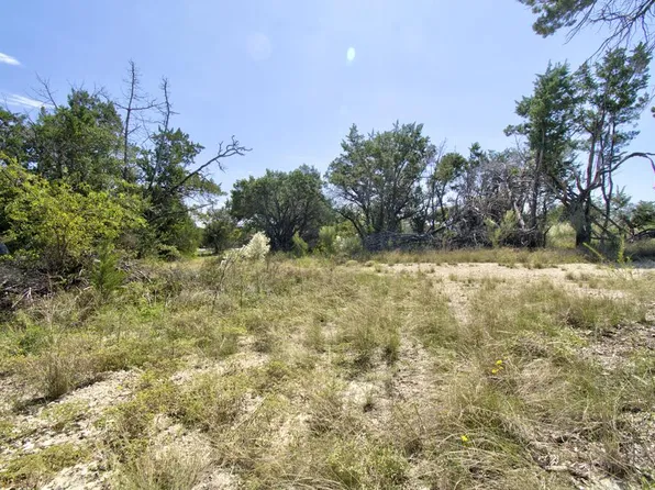 904 Olympic Dr, Kerrville, TX 78028