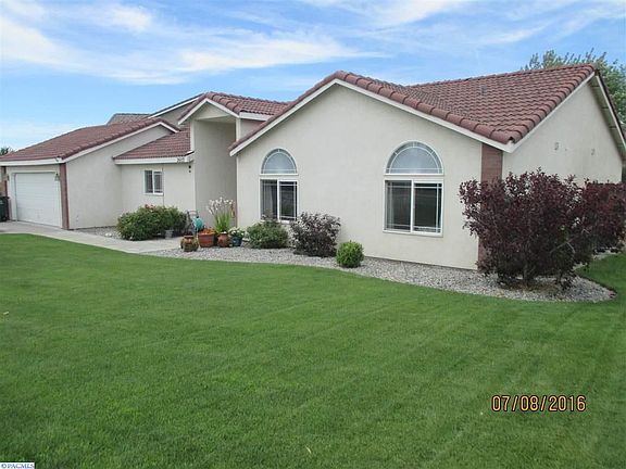 2nd image of 2603 Ficus Dr