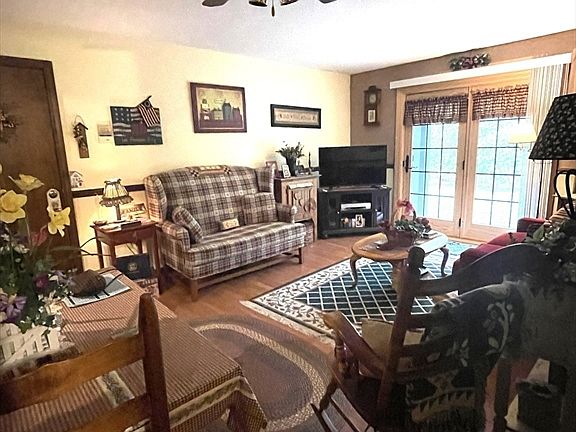 5th image of 1938 Phillips Rd APT 12