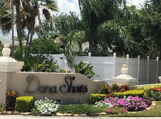 3943 W Eden Roc Cir, Tampa, FL 33634