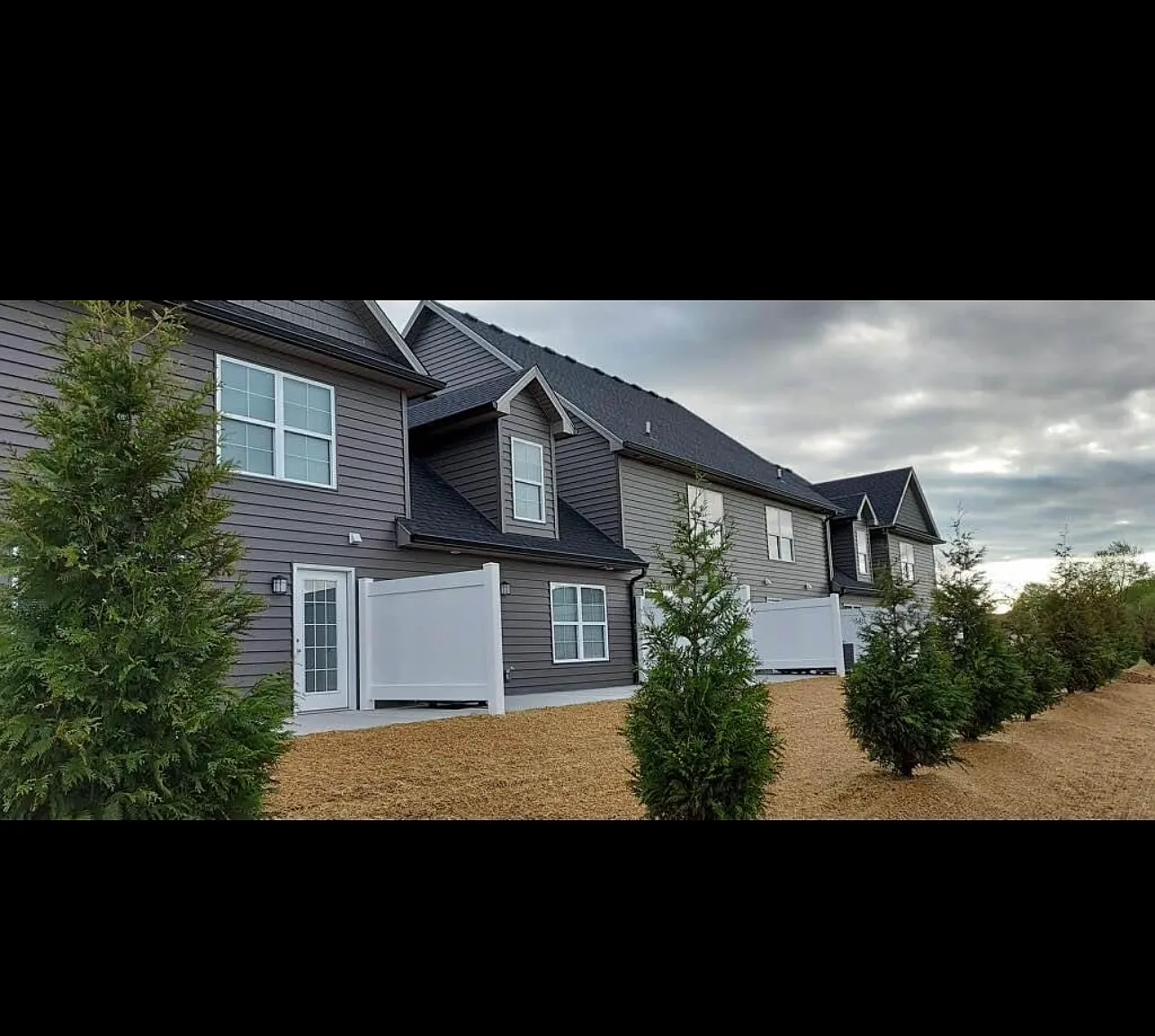 2 bed, 2.5 bath, 1500 sqft, $1,234 — Photo 2