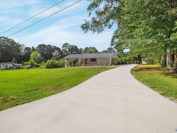 2nd image of 2702 Sunset Dr
