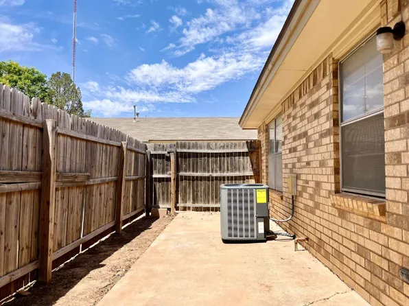 2308 74th St #B3, Lubbock, TX 79423