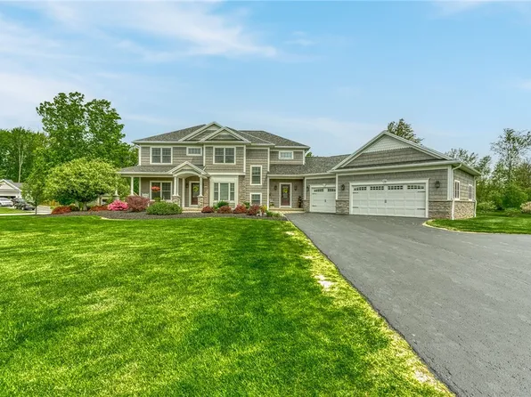 79 Mission Hill Dr, Brockport, NY 14420