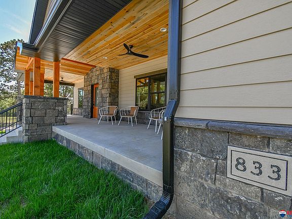 4th image of 833 Ironwood Dr