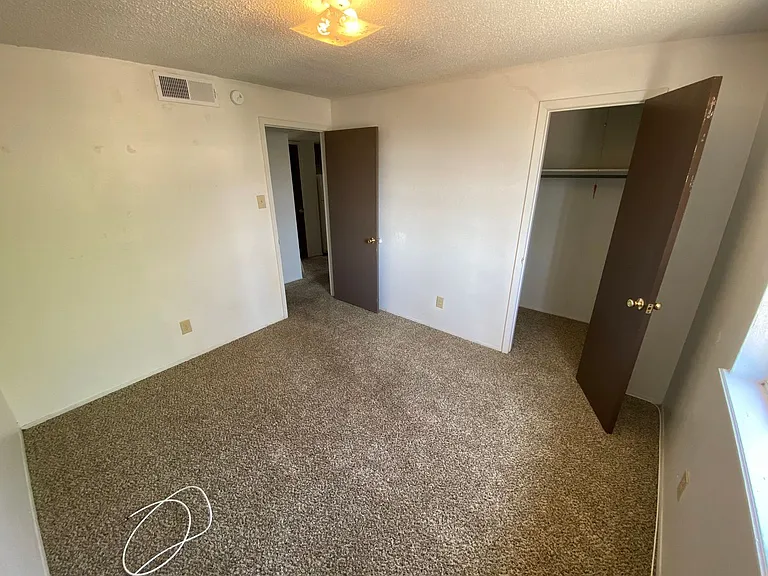 10608 Springwood Dr — Photo 16