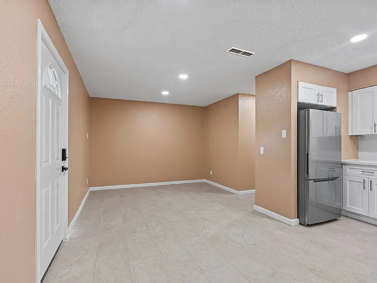 6713 Biggs Ct — Photo 12