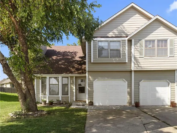 1116 SE 8th St, Lees Summit, MO 64063