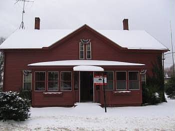 5th image of 30 Oakland School St