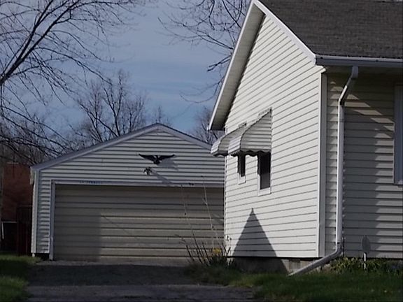 3rd image of 2314 Stewart Dr NW