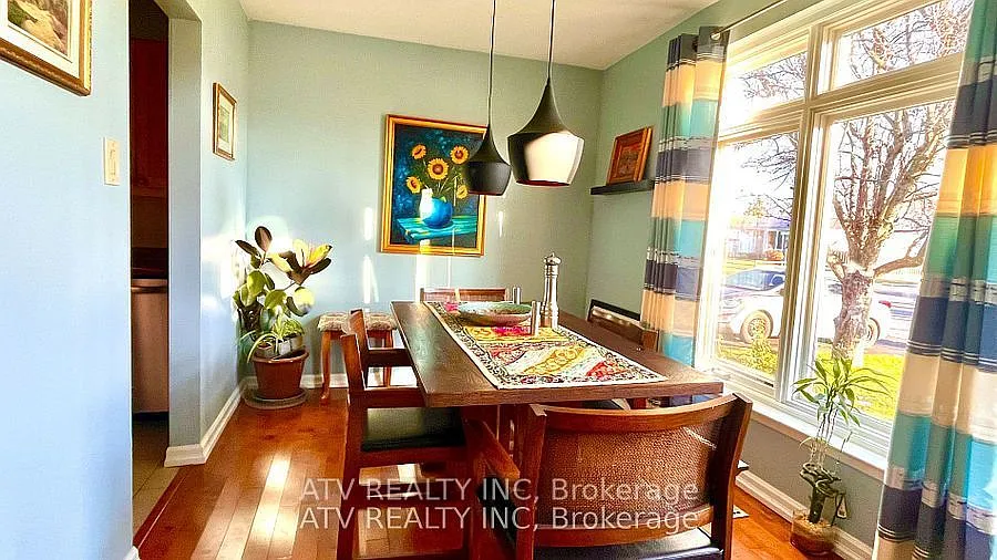 3 bed, $2,999 — Photo 3