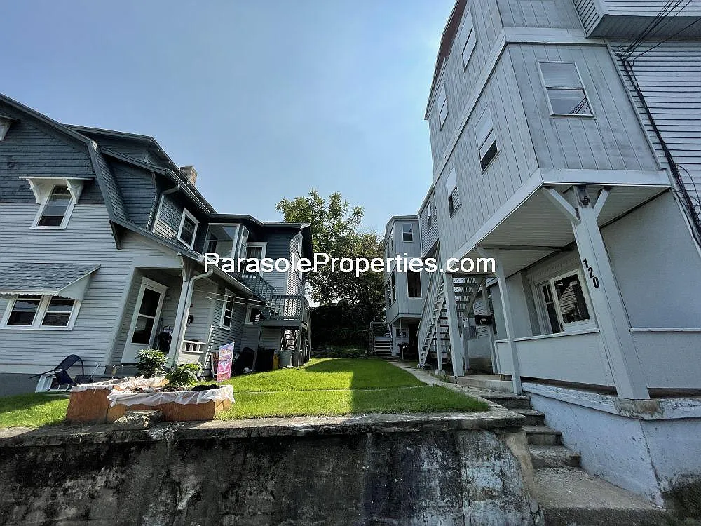 120 Christian St Apt A — Photo 2